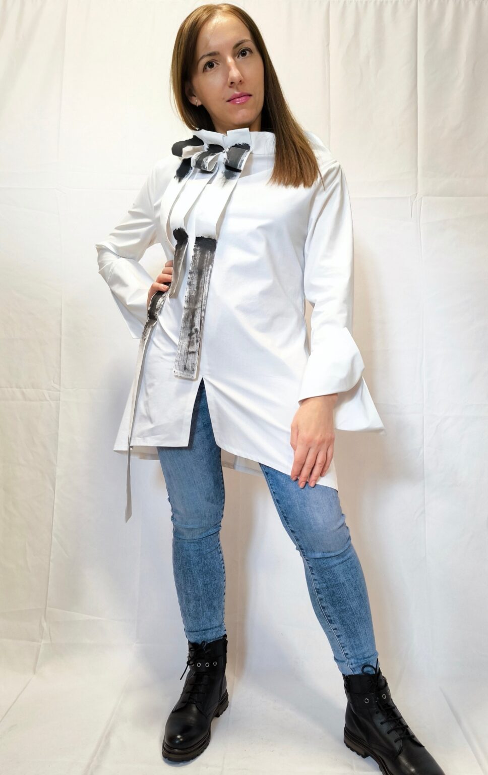 Košulja Guinevere – bijela košulja, ručno oslikana - Kuky Design