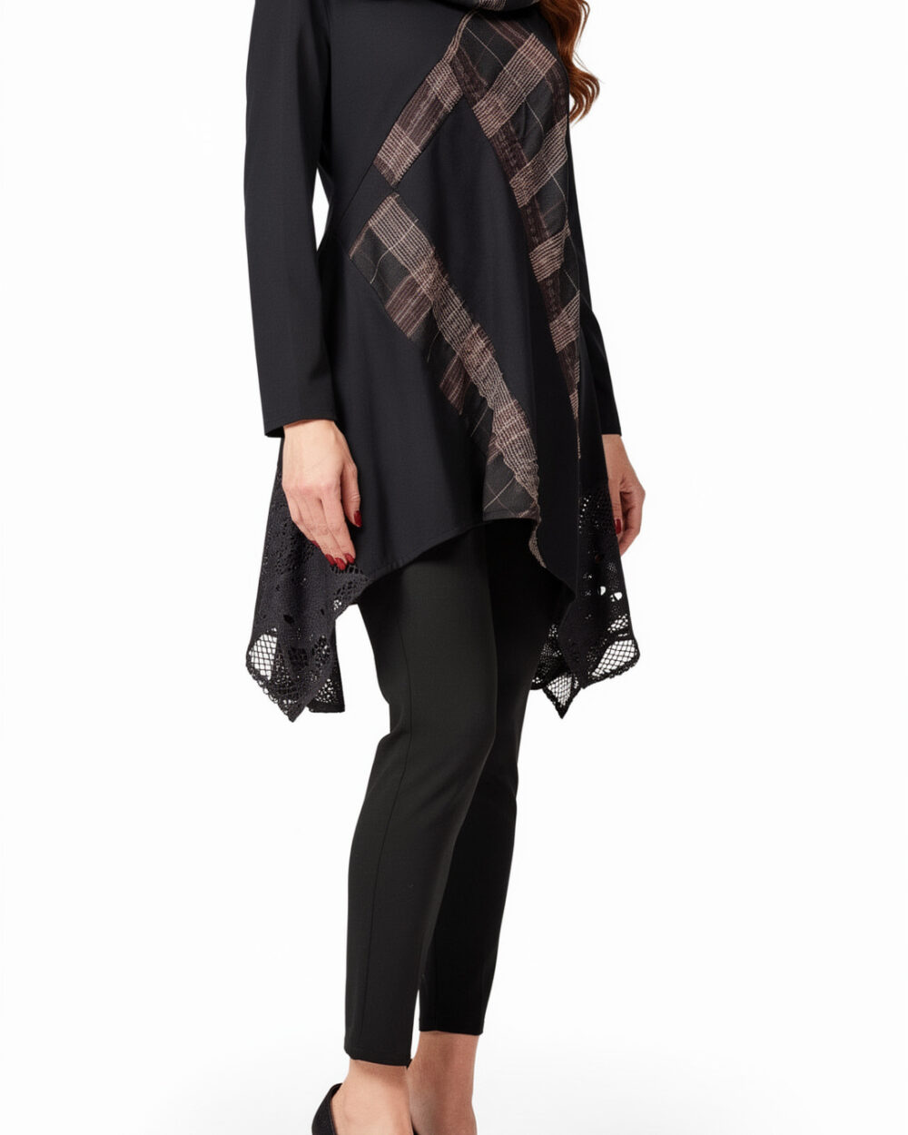 Tuniku VERA crna asimetrična tunika s dekorativnim detaljima