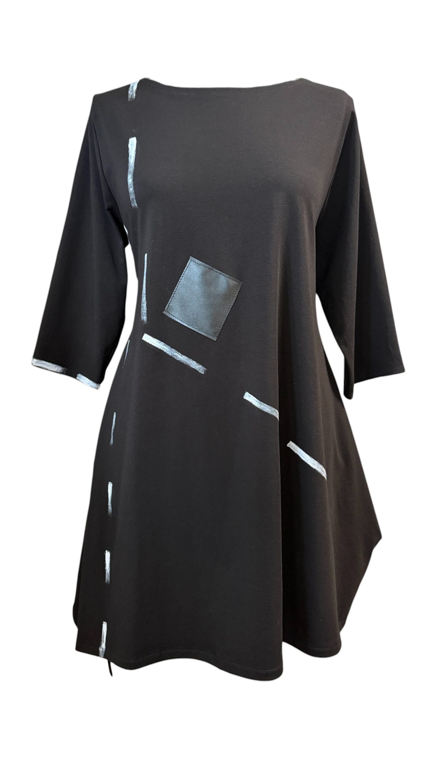 Crna asimetrična tunika TENA s ručno oslikanim detaljima