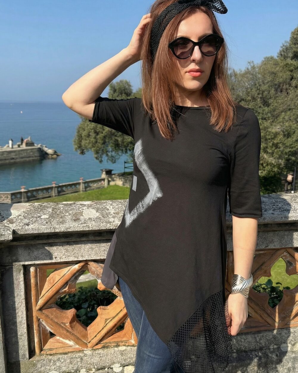 ženska-crna-tunika-lenore-asimetrični-kroj-pogled-s-mora