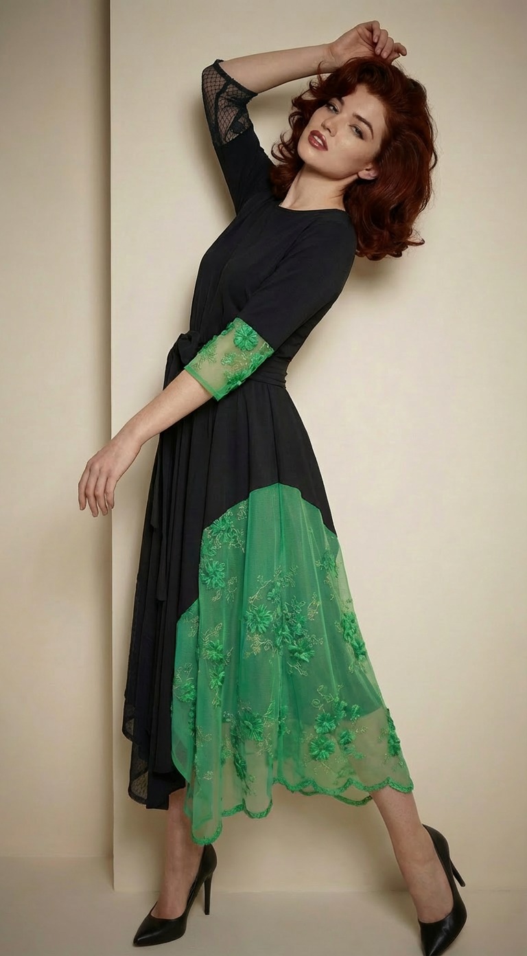 Elegantna crna midi haljina ZELORA s detaljima od zelene čipke i cvjetnim vezom - Kuky Design